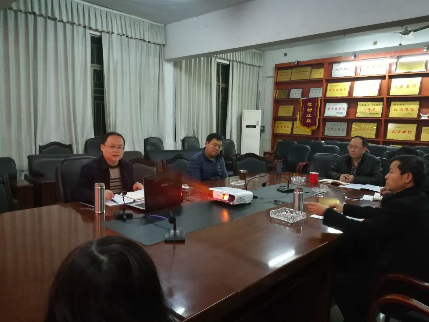 图一 会议现场